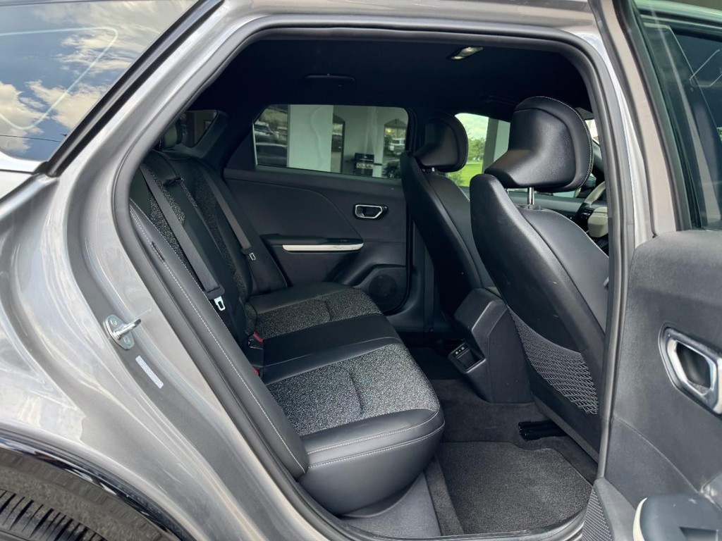 Kia K4 Vehicle Full-screen Gallery Image 12