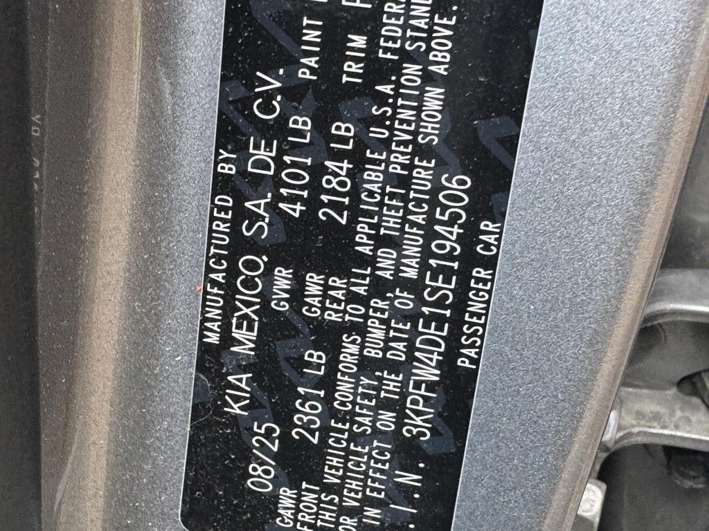 Kia K4 Vehicle Full-screen Gallery Image 26