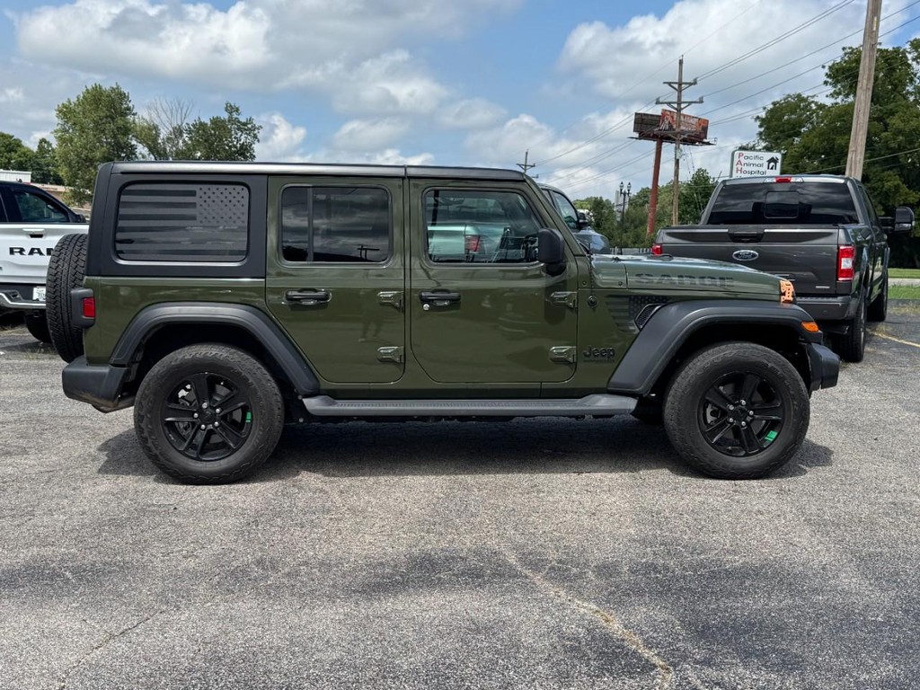 Jeep Wrangler Vehicle Full-screen Gallery Image 02