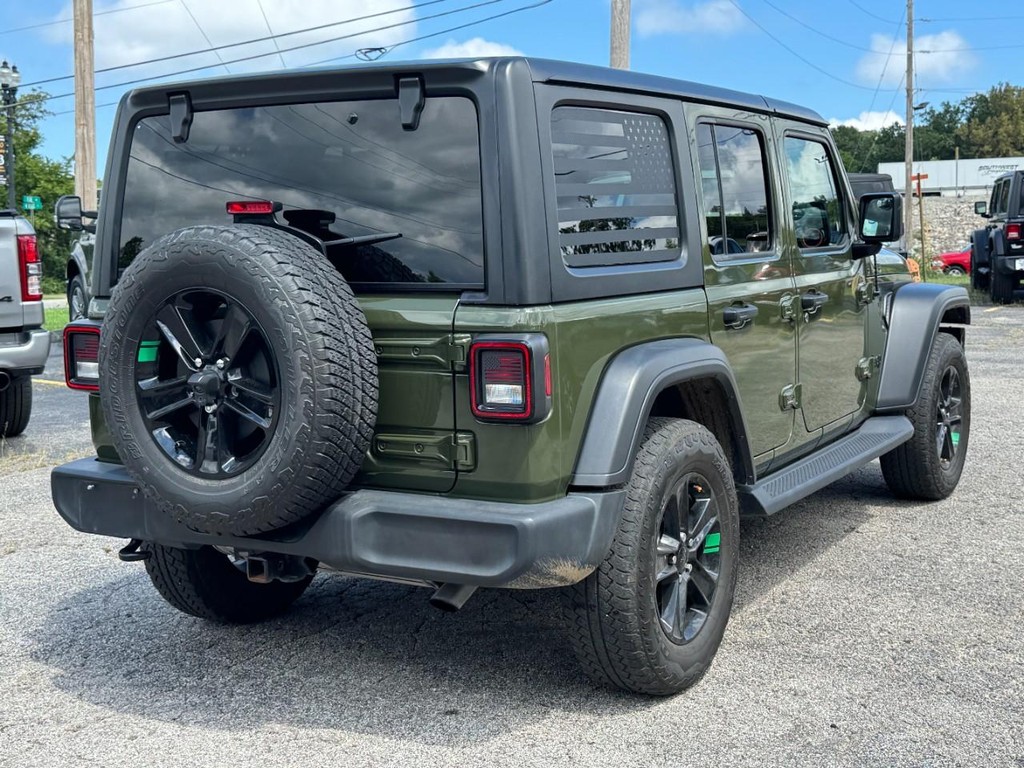 Jeep Wrangler Vehicle Full-screen Gallery Image 04