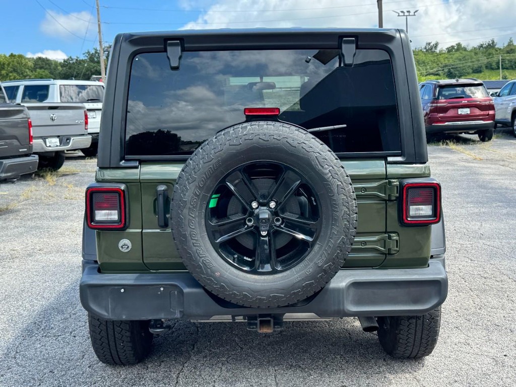 Jeep Wrangler Vehicle Full-screen Gallery Image 05