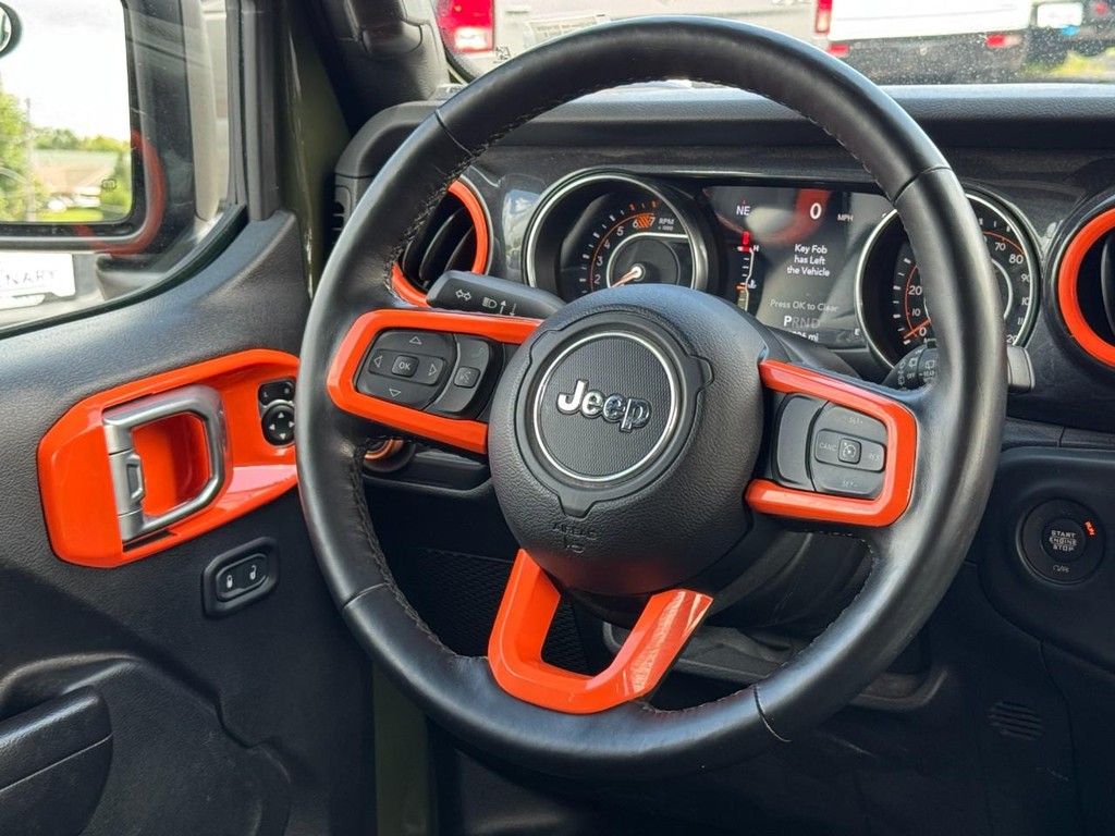 Jeep Wrangler Vehicle Full-screen Gallery Image 14