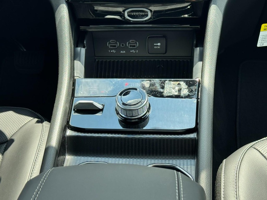 Jeep Grand Cherokee Vehicle Full-screen Gallery Image 11
