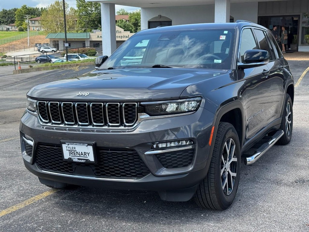 Jeep Grand Cherokee Vehicle Full-screen Gallery Image 10