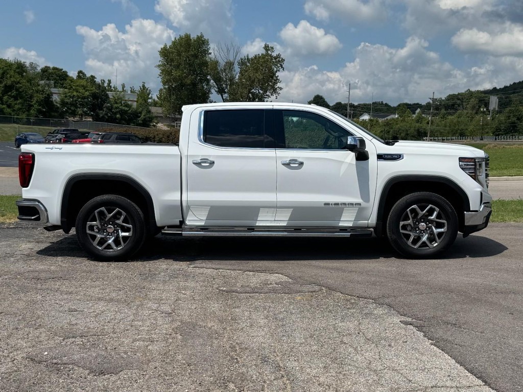 GMC Sierra 1500 Vehicle Full-screen Gallery Image 02