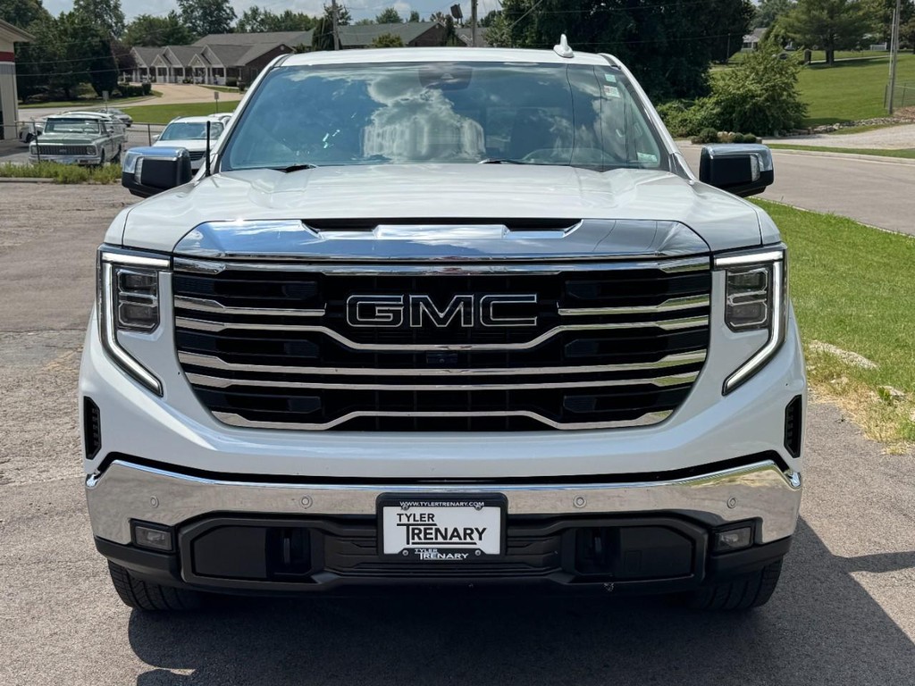 GMC Sierra 1500 Vehicle Full-screen Gallery Image 11