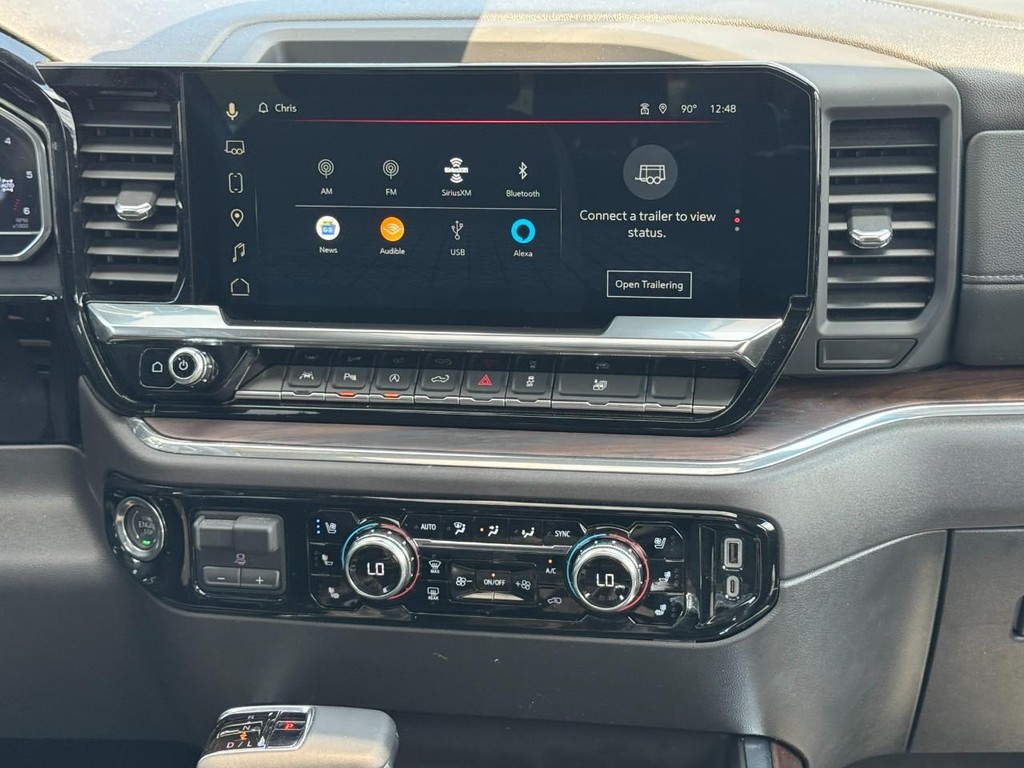 GMC Sierra 1500 Vehicle Full-screen Gallery Image 16