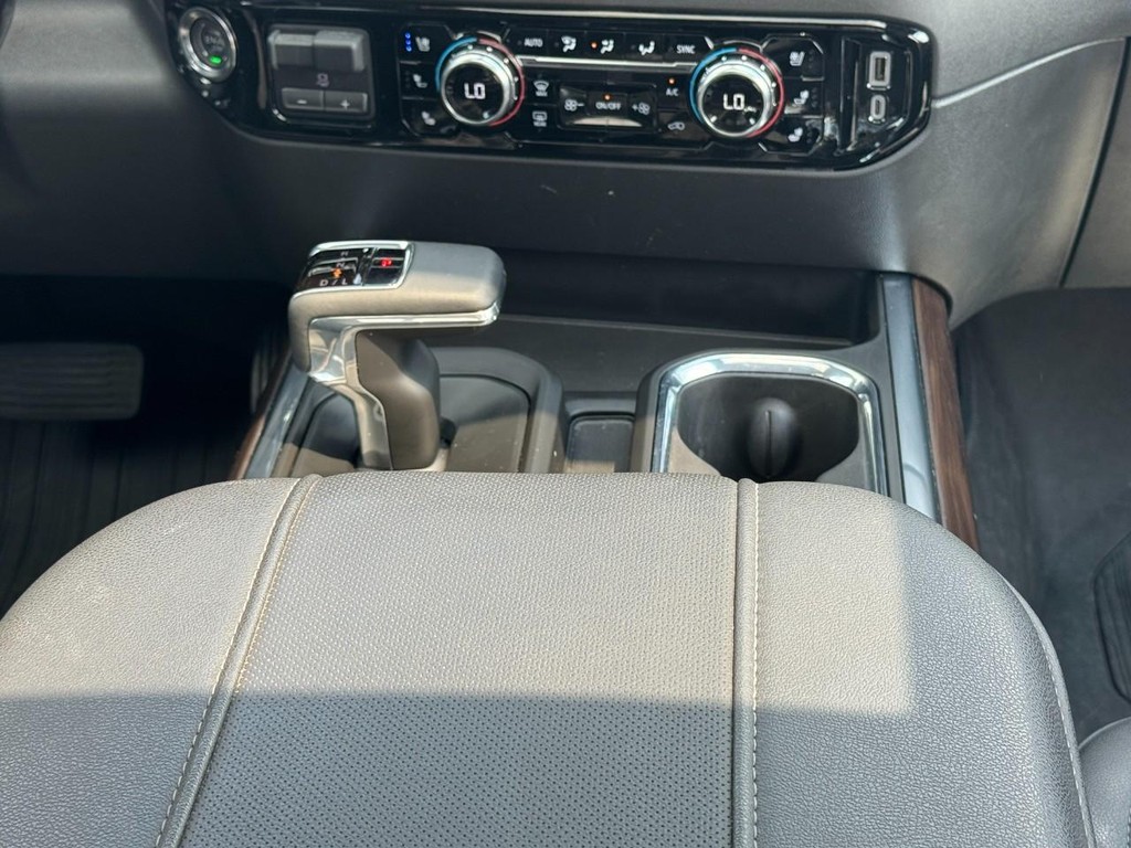 GMC Sierra 1500 Vehicle Full-screen Gallery Image 17