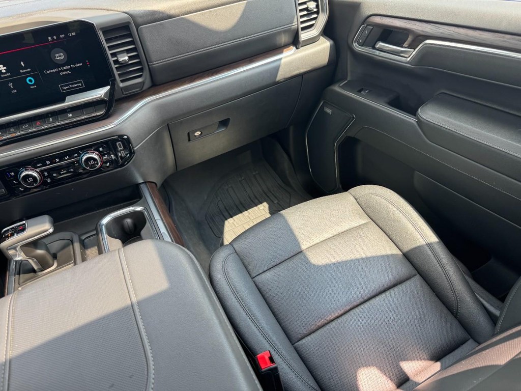 GMC Sierra 1500 Vehicle Full-screen Gallery Image 18