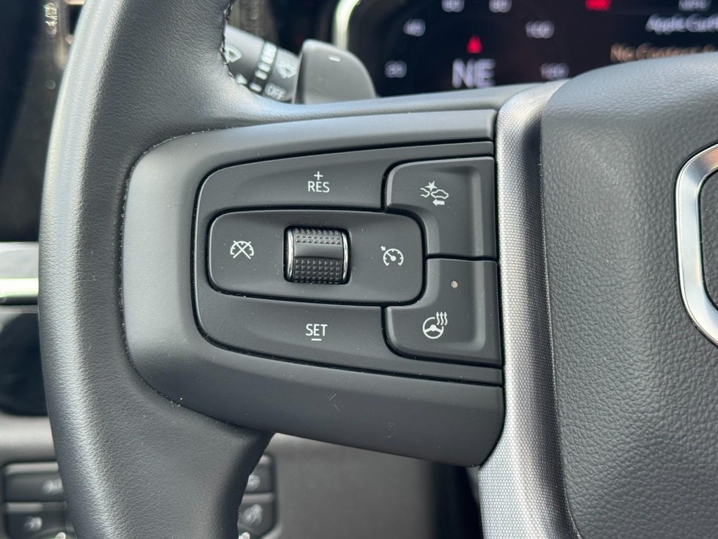 GMC Sierra 1500 Vehicle Full-screen Gallery Image 20