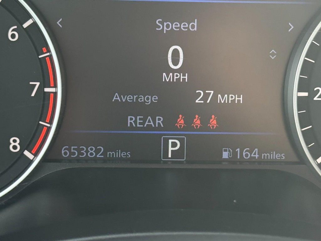 Nissan Altima Vehicle Full-screen Gallery Image 20