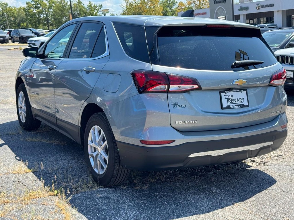 Chevrolet Equinox Vehicle Full-screen Gallery Image 06