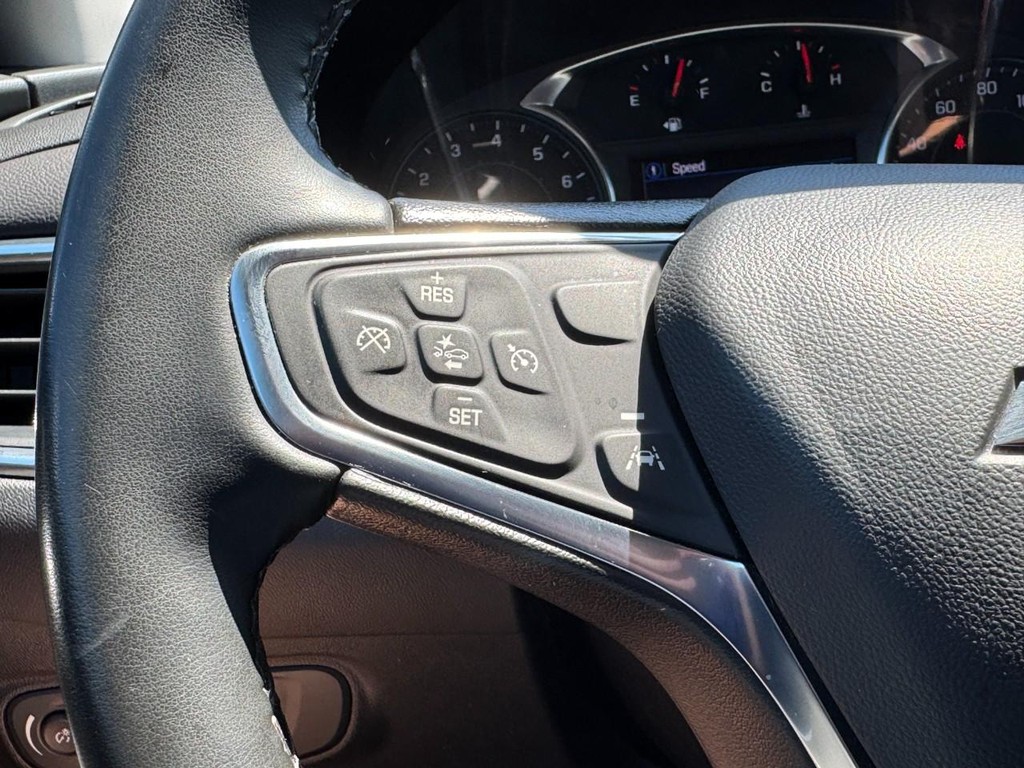 Chevrolet Equinox Vehicle Full-screen Gallery Image 16