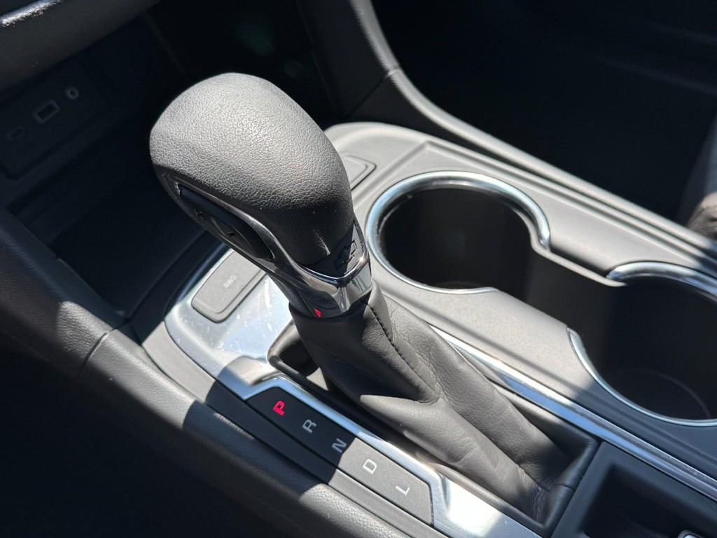 Chevrolet Equinox Vehicle Full-screen Gallery Image 19