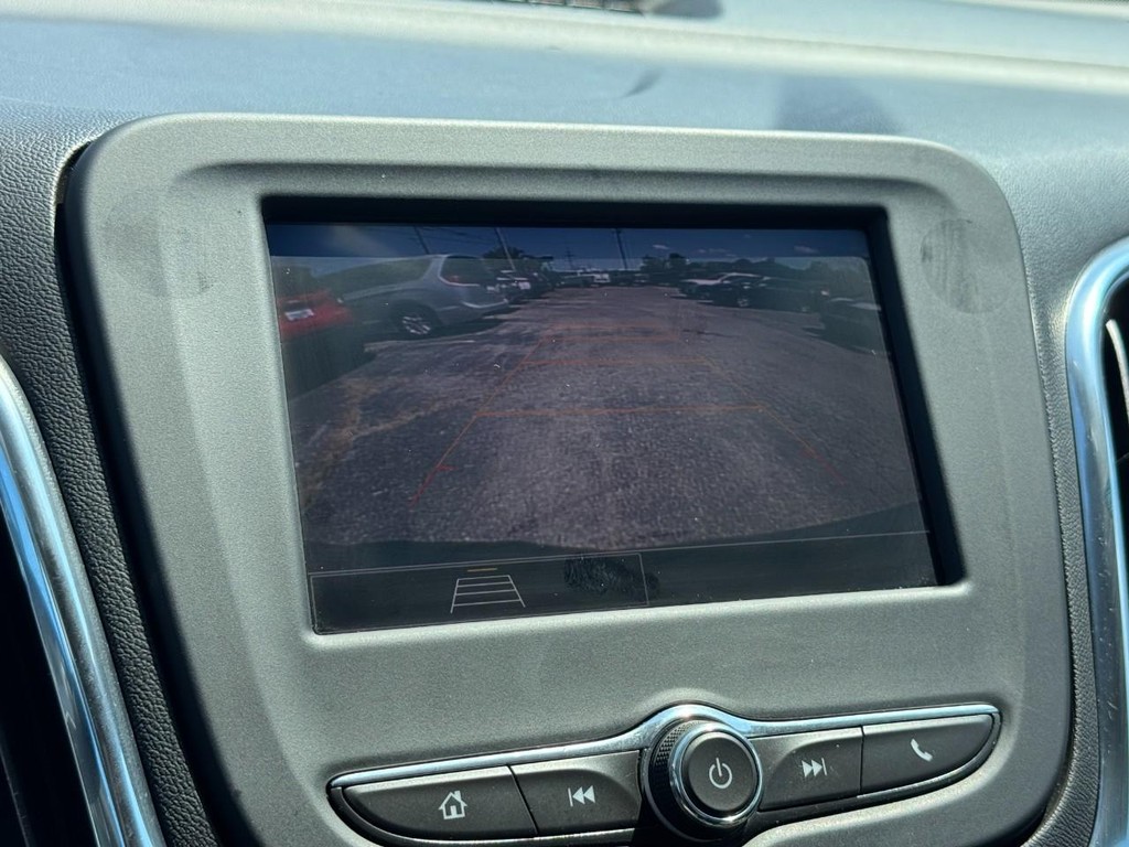 Chevrolet Equinox Vehicle Full-screen Gallery Image 21