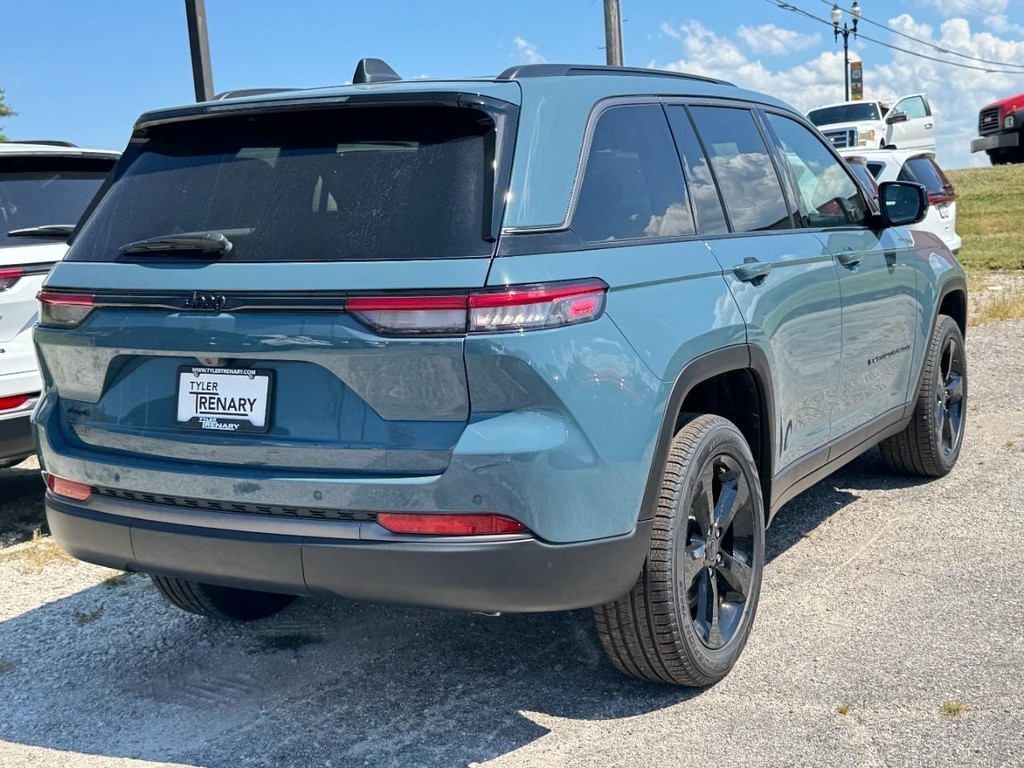 Jeep Grand Cherokee Vehicle Full-screen Gallery Image 04