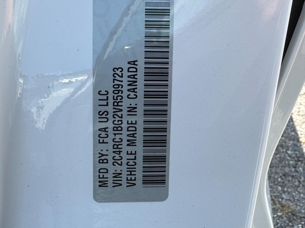 Chrysler Pacifica Vehicle Full-screen Gallery Image 20
