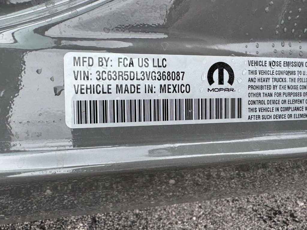 Ram 2500 Vehicle Full-screen Gallery Image 20