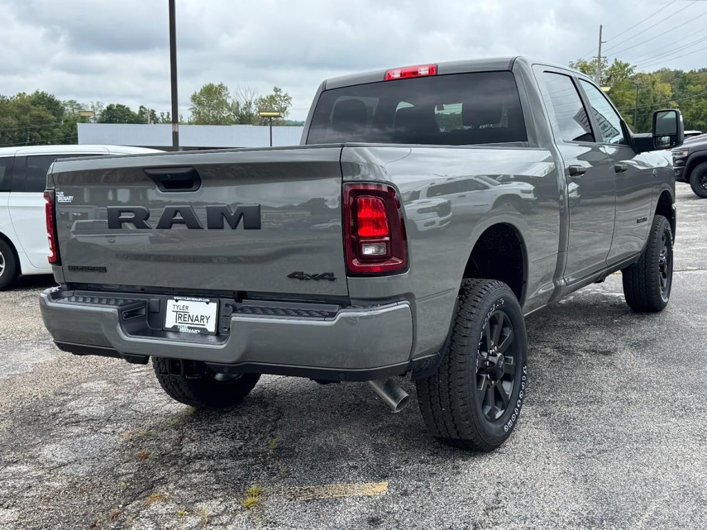 Ram 2500 Vehicle Full-screen Gallery Image 04