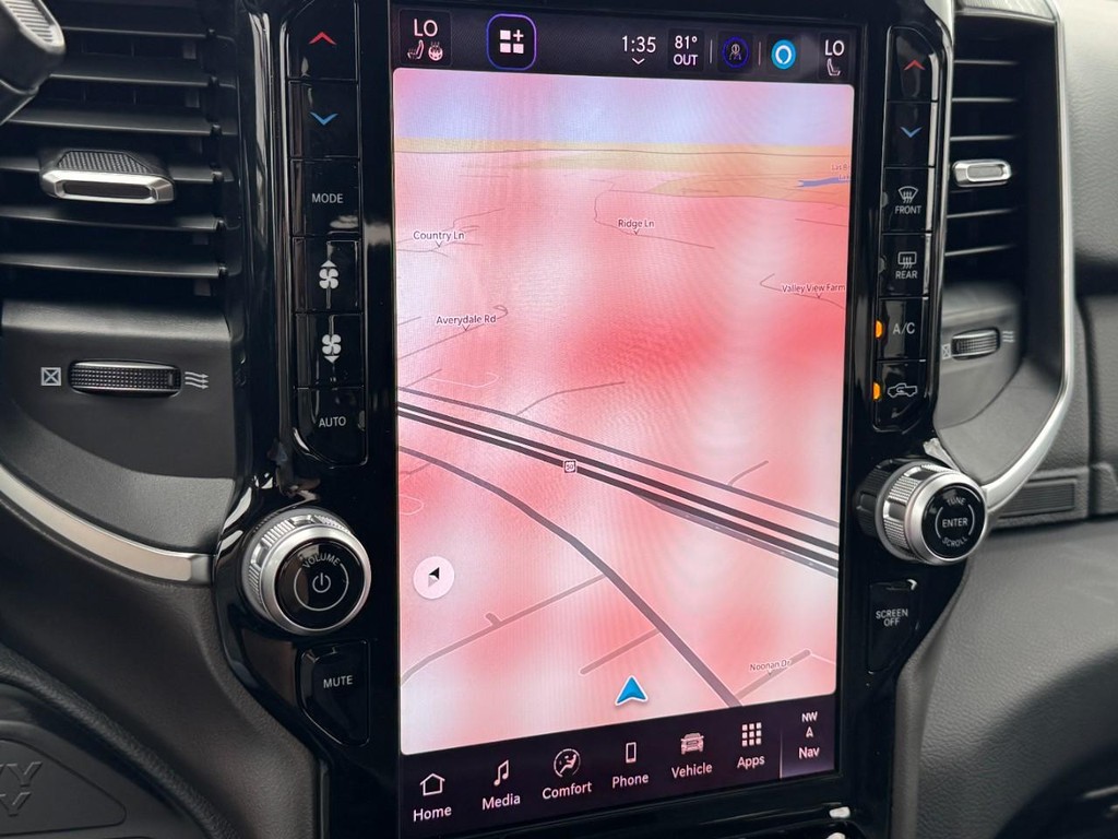 Ram 2500 Vehicle Full-screen Gallery Image 16
