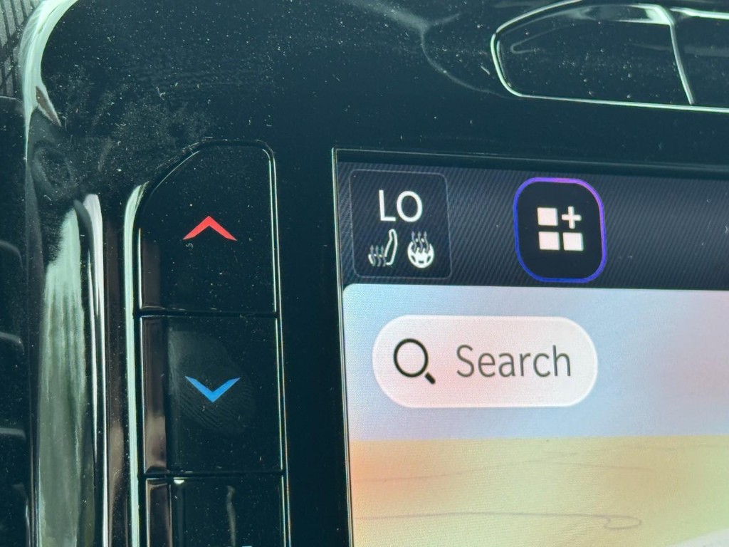 Ram 2500 Vehicle Full-screen Gallery Image 15