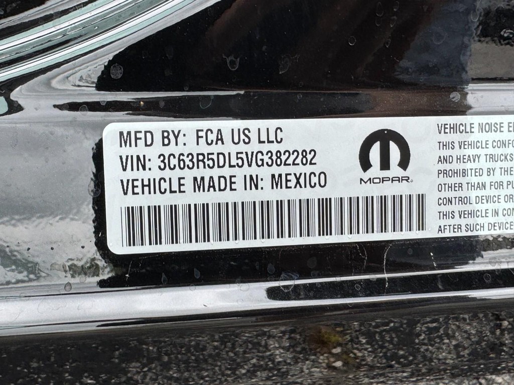 Ram 2500 Vehicle Full-screen Gallery Image 19