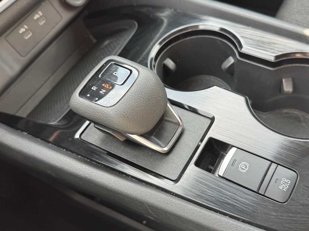 Nissan Rogue Vehicle Full-screen Gallery Image 21