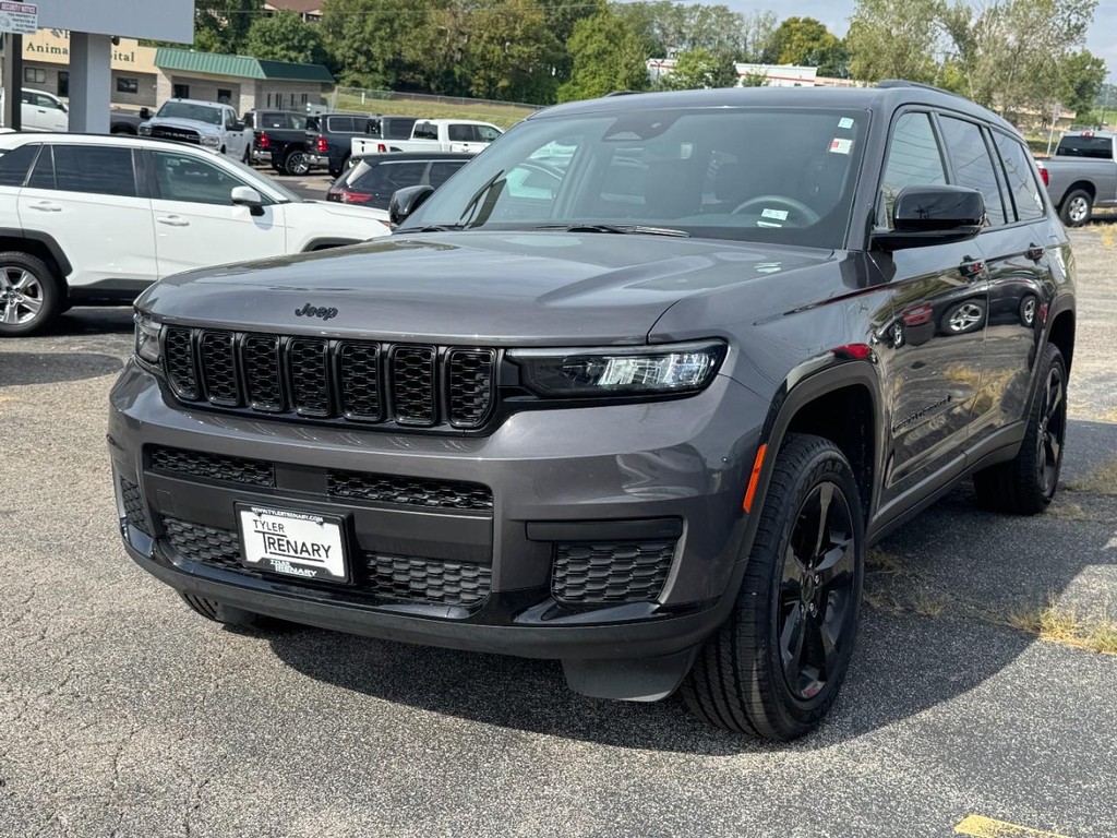 Jeep Grand Cherokee L Vehicle Full-screen Gallery Image 10