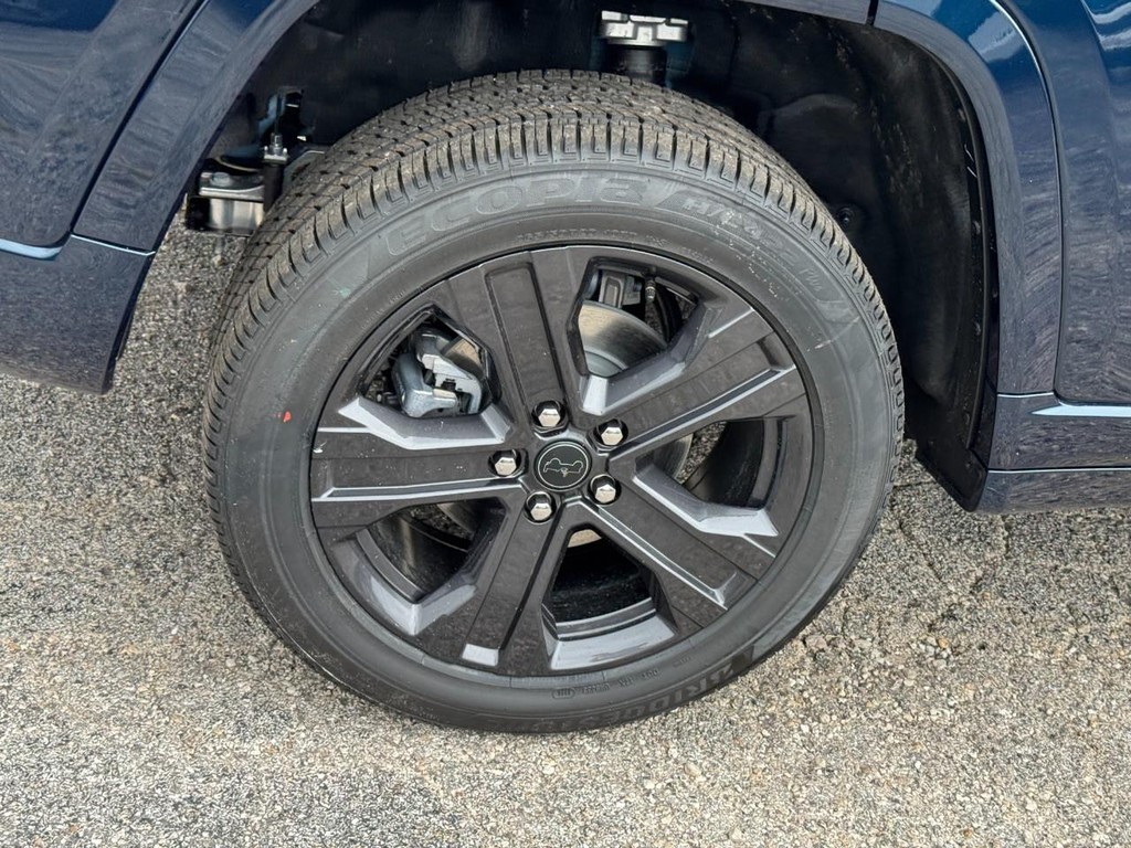 Jeep Grand Cherokee Vehicle Full-screen Gallery Image 05