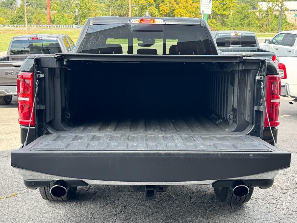 Ram 1500 Vehicle Full-screen Gallery Image 06