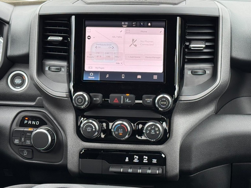 Ram 1500 Vehicle Full-screen Gallery Image 10
