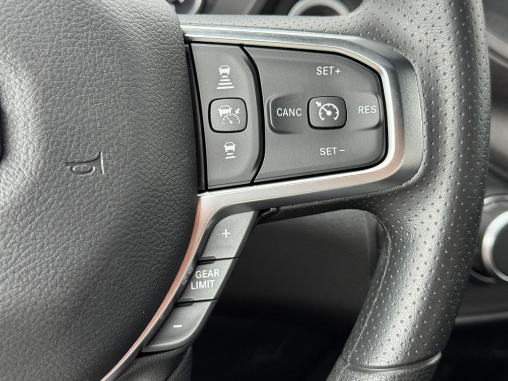 Ram 1500 Vehicle Full-screen Gallery Image 13