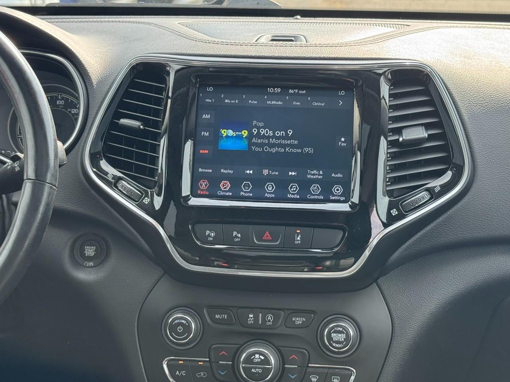 Jeep Cherokee Vehicle Full-screen Gallery Image 15