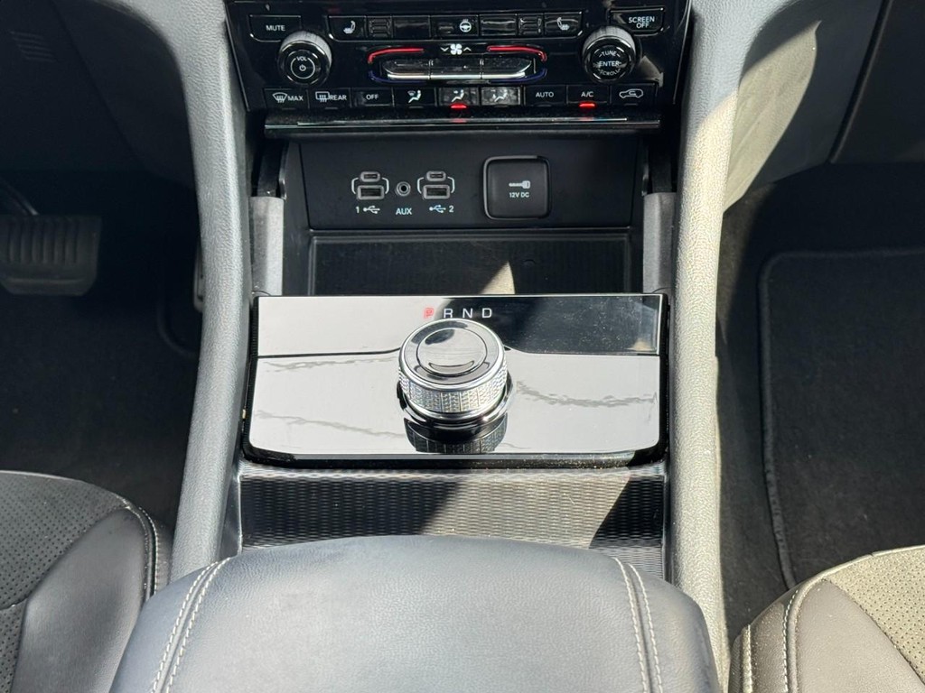 Jeep Grand Cherokee Vehicle Full-screen Gallery Image 12