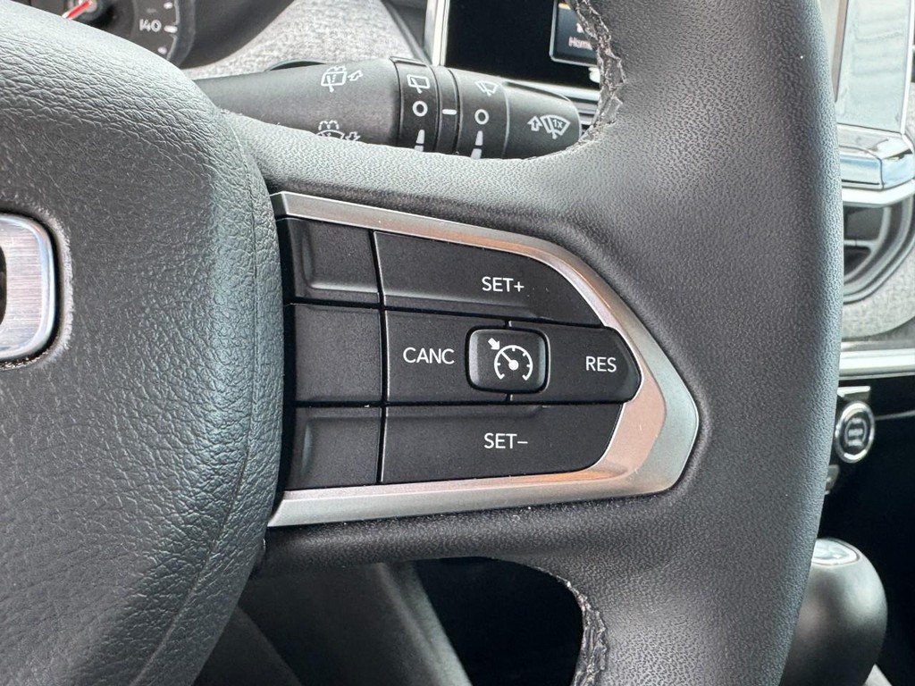 Jeep Compass Vehicle Full-screen Gallery Image 19