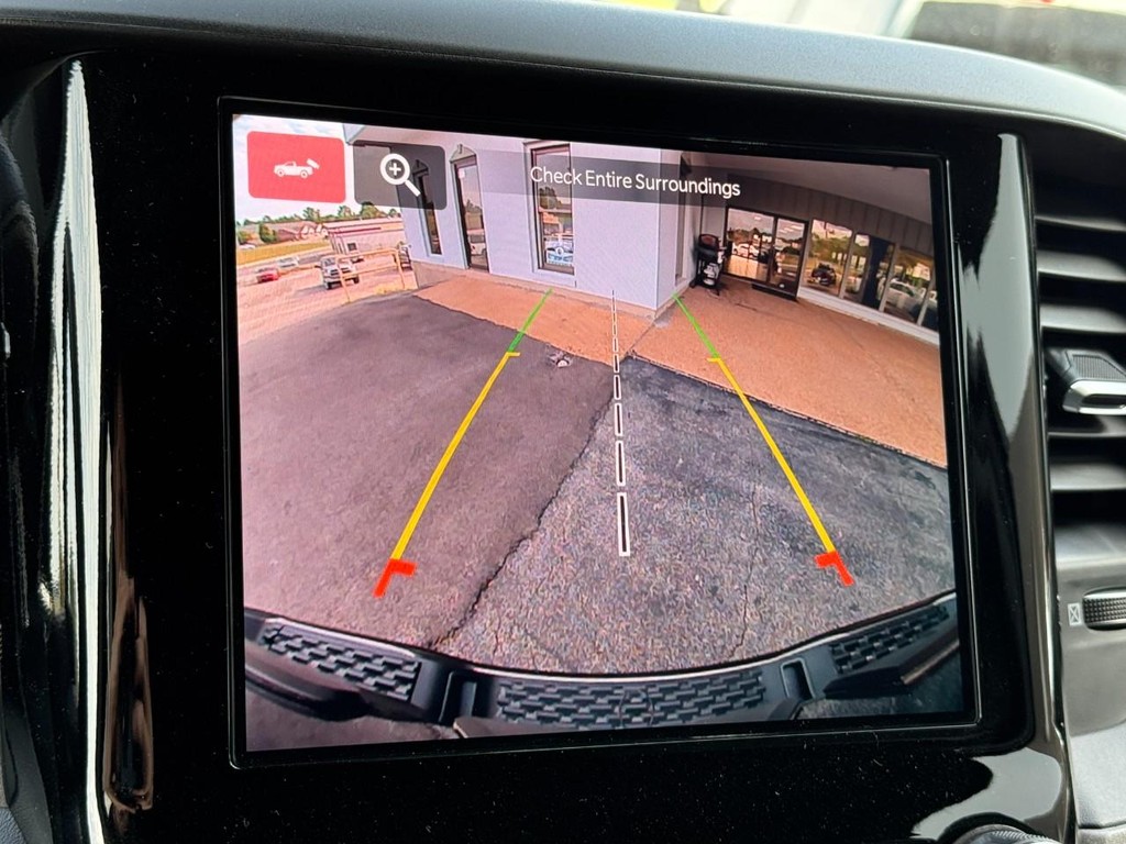 Ram 1500 Vehicle Full-screen Gallery Image 15