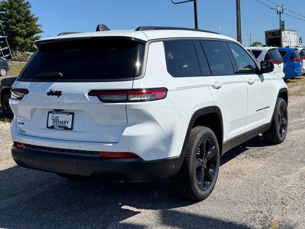 Jeep Grand Cherokee L Vehicle Full-screen Gallery Image 04