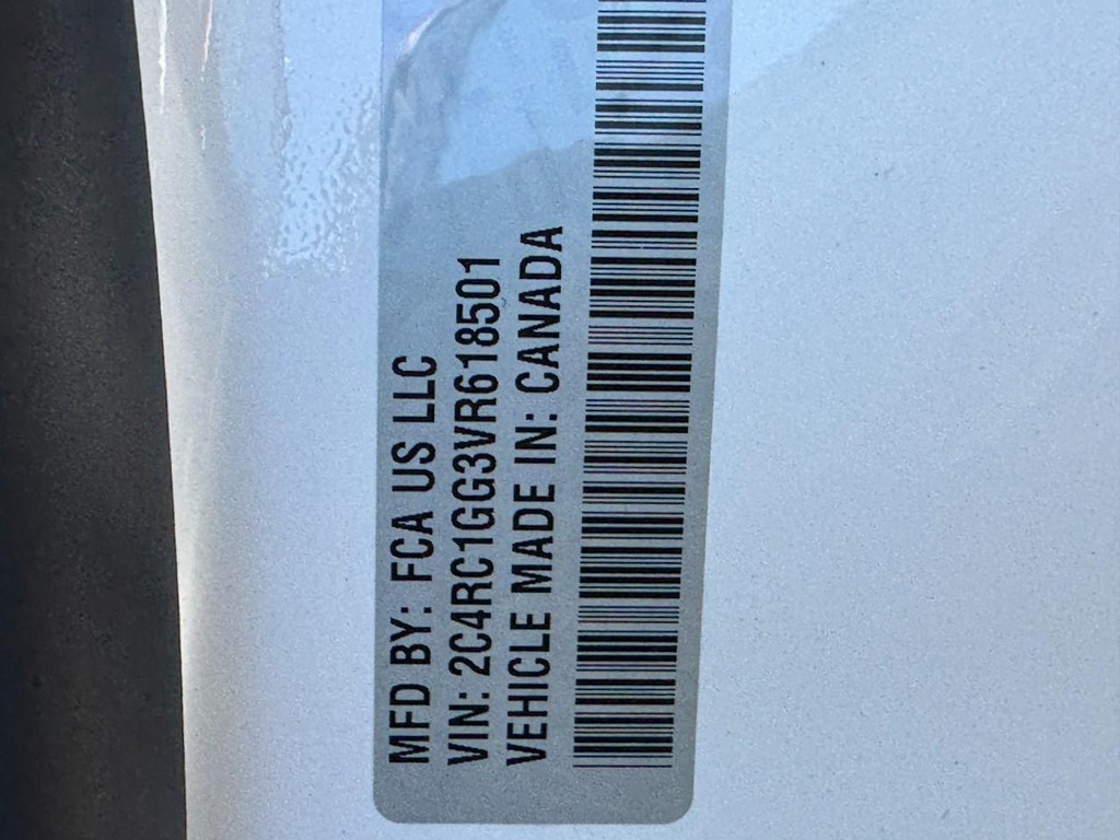 Chrysler Pacifica Vehicle Full-screen Gallery Image 22