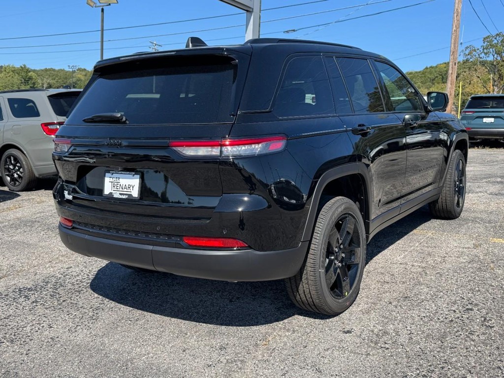 Jeep Grand Cherokee Vehicle Full-screen Gallery Image 04