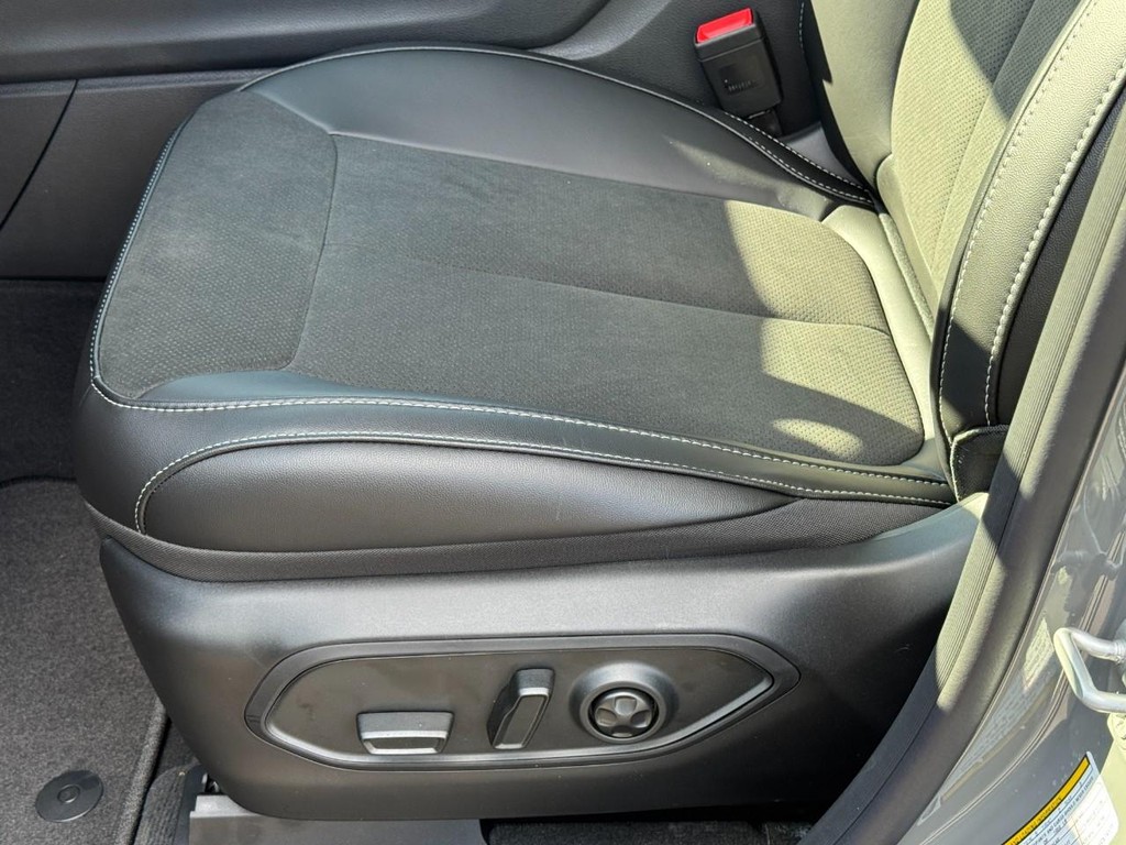 Jeep Grand Cherokee Vehicle Full-screen Gallery Image 18