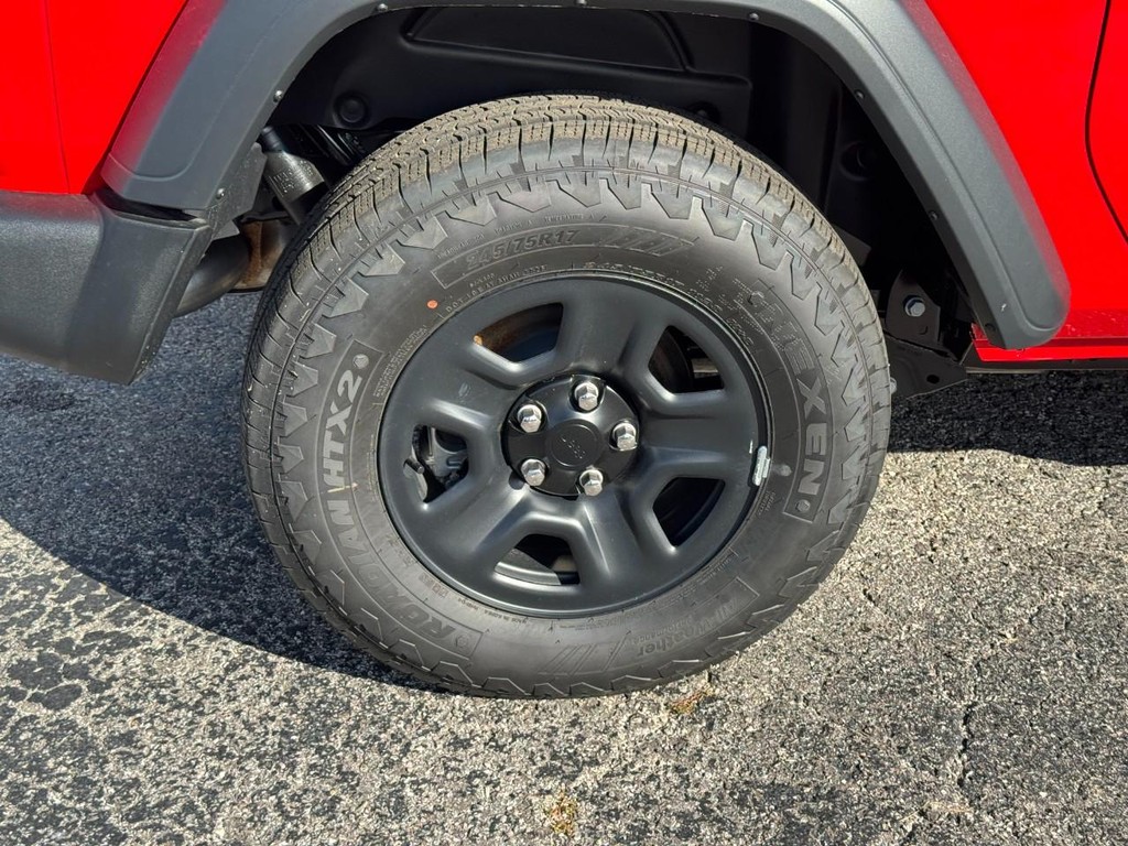 Jeep Wrangler Vehicle Full-screen Gallery Image 05
