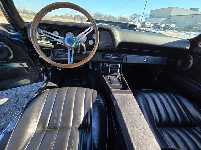 Chevrolet Camaro Vehicle Image 35