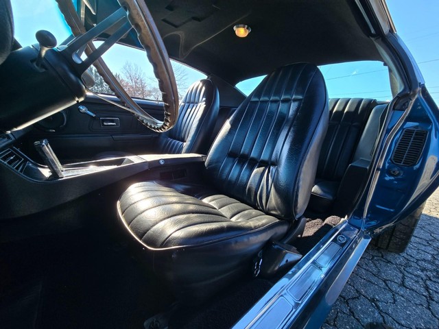 Chevrolet Camaro Vehicle Image 35