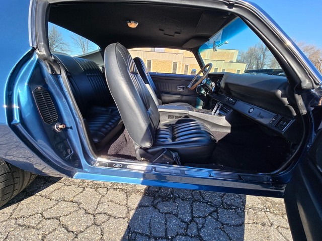 Chevrolet Camaro Vehicle Image 35