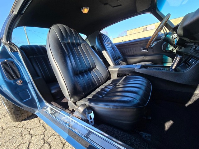 Chevrolet Camaro Vehicle Image 35