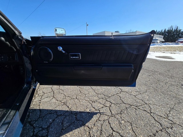 Chevrolet Camaro Vehicle Image 35