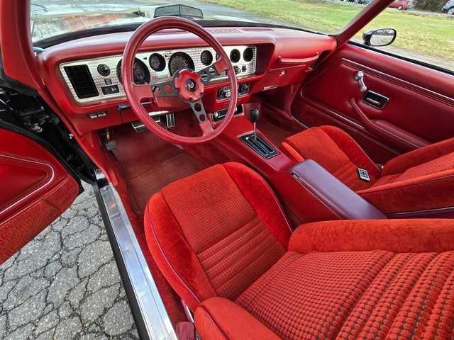Pontiac Trans Am Vehicle Image 29