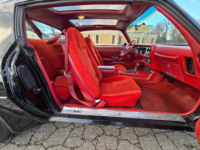 Pontiac Trans Am Vehicle Image 29