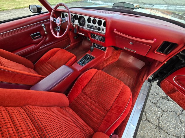 Pontiac Trans Am Vehicle Image 29
