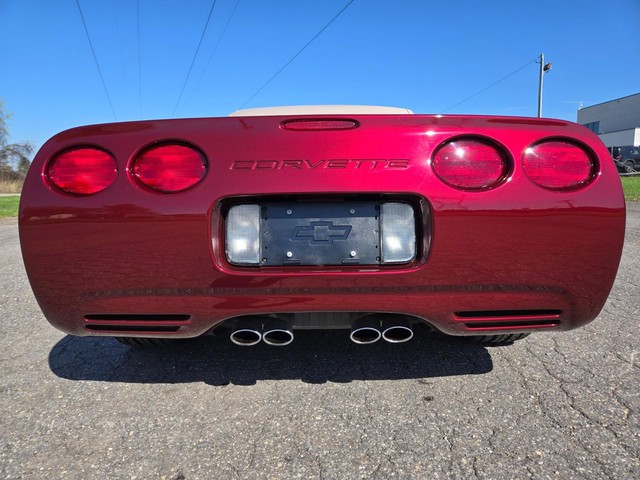 Chevrolet Corvette Vehicle Image 32
